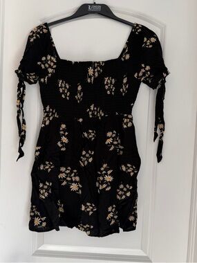 American Eagle Outfitters Black Floral Square-Neck dress